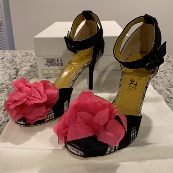 Charlotte Olympia ‘Faye’ Black Silk Satin Peep Toe Heels SZ 38 - Picture 4 of 13